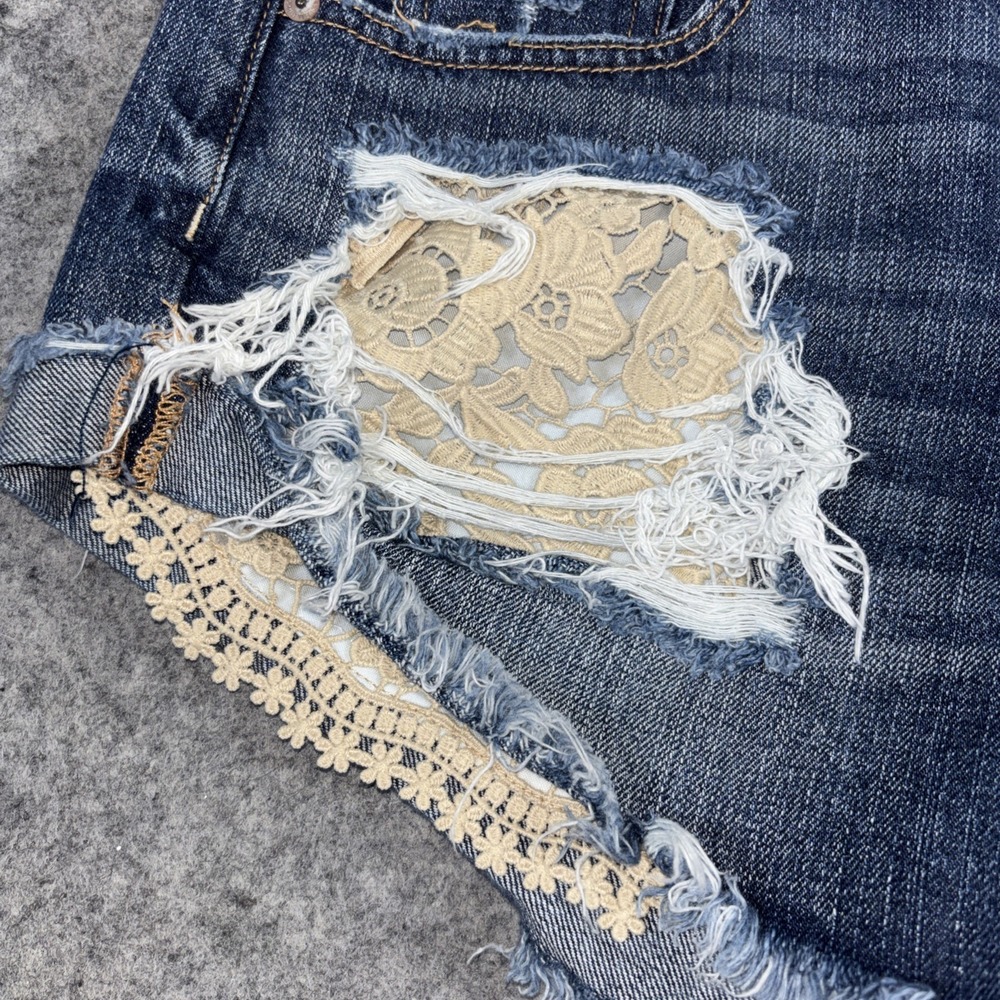 American Eagle Hi-Rise Festival Denim Shorts Women's 6 Distressed Crochet Cute - Picture 2 of 10